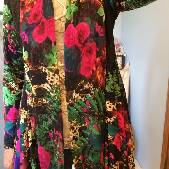 Zion long sleeve floral open front top Size M - Picture 15 of 15